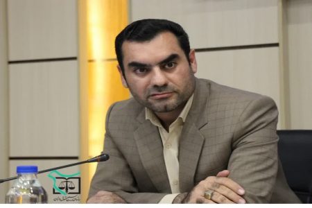 شرکت در انتخابات از حقوق بدیهی مردم برای سهیم شدن در تعیین سرنوشت خویش است