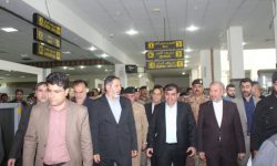 مذاکرات مقامات ایران و عراق درباره اربعین حسینی در مرز بین المللی خسروی/ بازدید میدانی از خسروی/ پیگیری تسهیل تردد زائران اربعین از دروازه کربلا/ حضور مسئولان کرمانشاه و ایلام