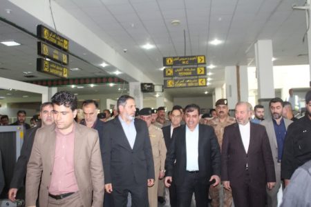 مذاکرات مقامات ایران و عراق درباره اربعین حسینی در مرز بین المللی خسروی/ بازدید میدانی از خسروی/ پیگیری تسهیل تردد زائران اربعین از دروازه کربلا/ حضور مسئولان کرمانشاه و ایلام