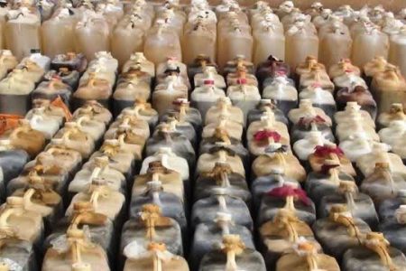 ۹۵۰۰ لیتر سوخت قاچاق در قصرشیرین کشف شد