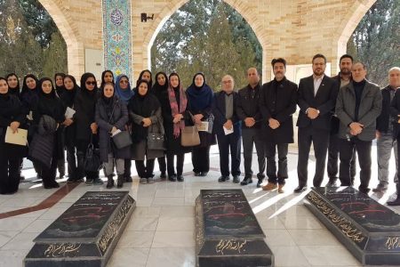 تجدید میثاق کارکنان کانون کرمانشاه با شهدای گمنام در دانشگاه رازی