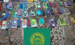 اهدای ۳۰۰ بسته لوازم‌التحریر به دانش‌آموزان نیازمند