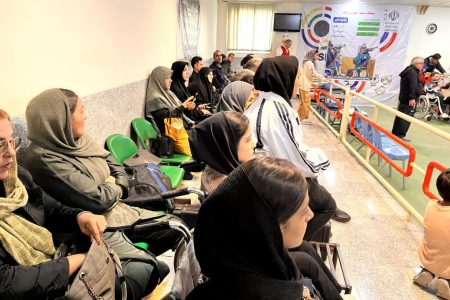 آغاز مسابقات پاراتیراندازی غرب کشور در کرمانشاه | ۱۰۰ ورزشکار پاراتیرانداز از ۹ استان باهم رقابت می کنند