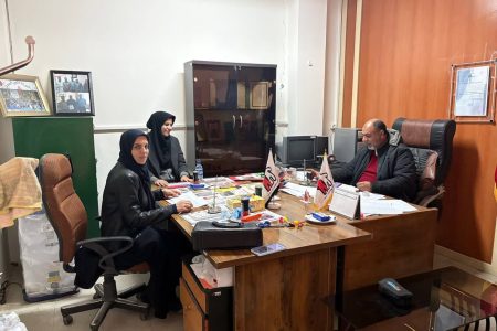 نمایندگان دانشگاه علوم پزشکی (مدیریت سازمان های مردم نهاد دانشگاه ) از دفتر نمایندگی کانون بازدید و از فعالیت های دفتر مورد رتبه بندی ،کارشناسی ، ارزیابی و تقدیر شد