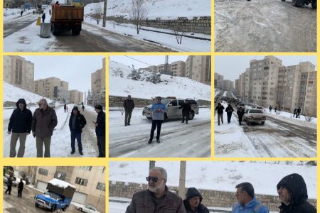 شهرداری پای کار خدمت رسانی به شهروندان در روز برفی