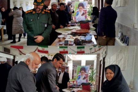 برپایی نمایشگاه روزشمار انقلاب اسلامی در قصر شیرین