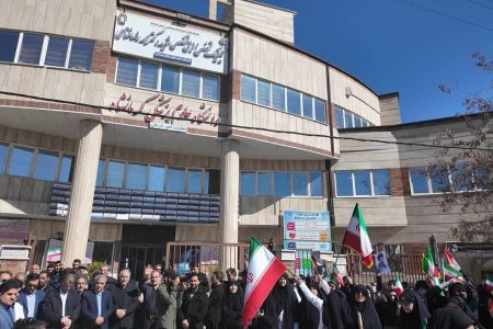 بیعت پرشور دانشگاهیان علوم پزشکی کرمانشاه با سکاندار سوم انقلاب