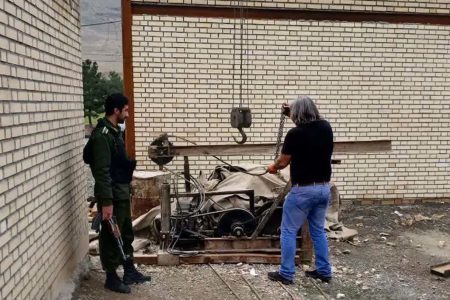 توقیف دستگاه حفاری غیرمجاز در صحنه؛ حضور مستمر پرسنل آب منطقه‌ای کرمانشاه برای حفظ منابع آبی