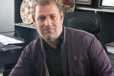 عقابیم نترسیم ز بانگ زغن