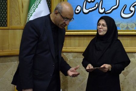 کتابخانه‌ها در خط مقدم فرهنگ؛ تقدیر از مدیرکل کتابخانه‌های عمومی استان کرمانشاه