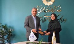 امضاء تفاهم‌نامه توسعه همکاری بین کتابخانه‌های عمومی و جهاد دانشگاهی کرمانشاه