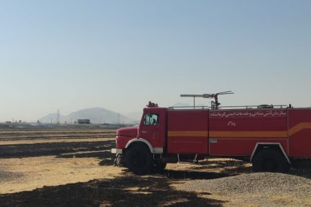 آتش سوزی مزارع کشاورزی روستای نظرآباد کرمانشاه مهار شد