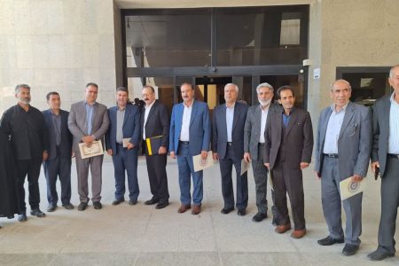 تجلیل از صلح یار نمونه اسلام آباد غرب حاج داریوش کیانی از مصلحان ونکونامان دیار مرصاد