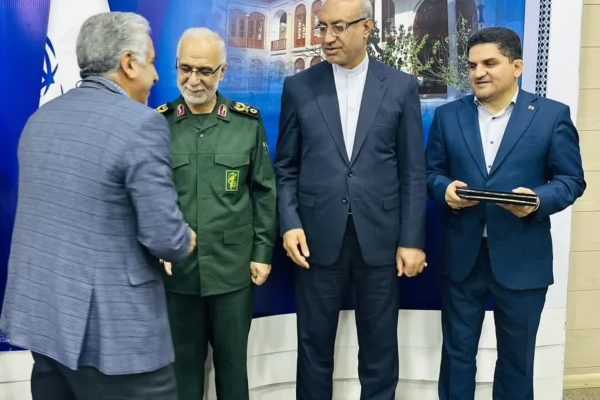تجلیل از پزشکان، پرستاران و اعضای سازمان بسیج جامعه پزشکی استان کرمانشاه