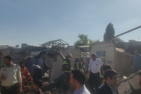 برخورد بیل مکانیکی با شبکه گاز در کرمانشاه منجر به نشت گاز و انفجار شد